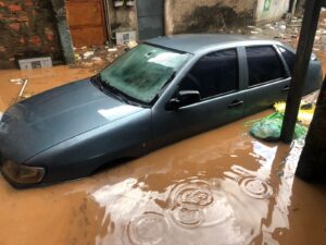 ‘Foi bastante desesperador’, diz moradora da Brasilândia após reviver enchente em SP